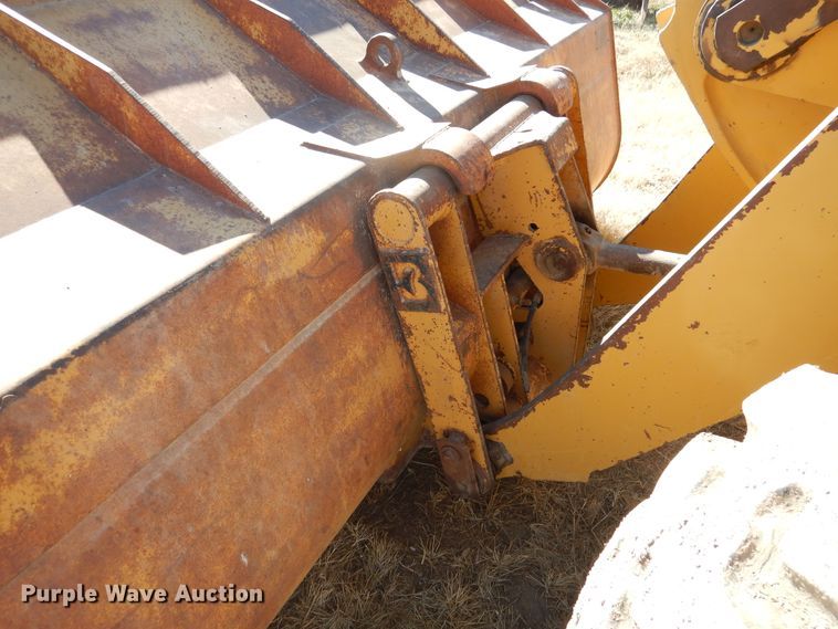 image for item HL9518 1999 Caterpillar 924F  wheel loader