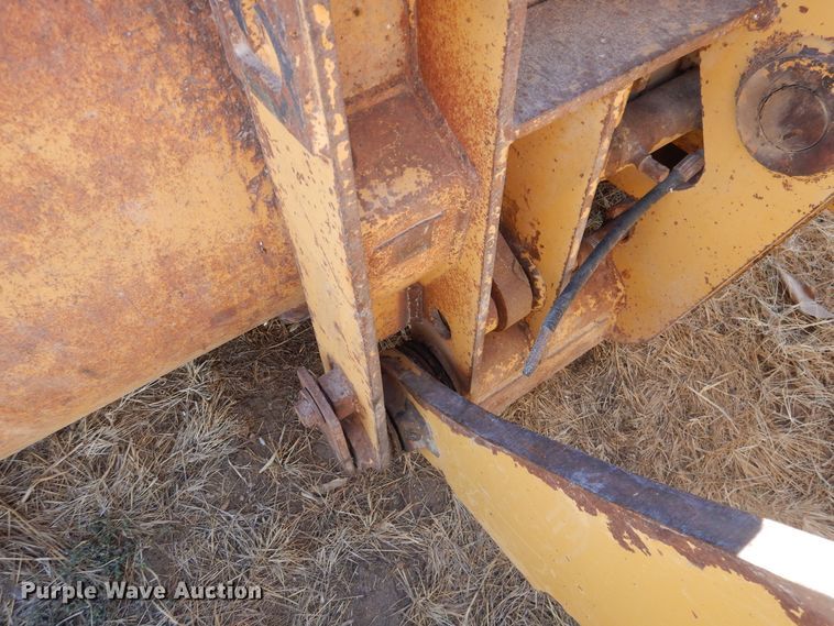 image for item HL9518 1999 Caterpillar 924F  wheel loader