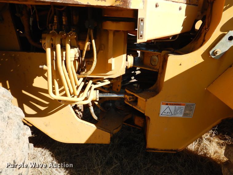 image for item HL9518 1999 Caterpillar 924F  wheel loader