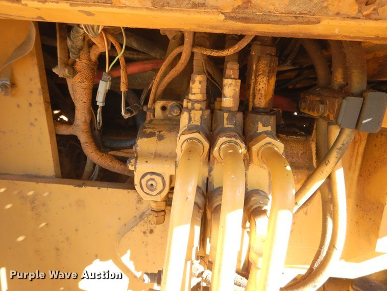 image for item HL9518 1999 Caterpillar 924F  wheel loader