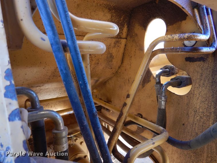 image for item HL9518 1999 Caterpillar 924F  wheel loader