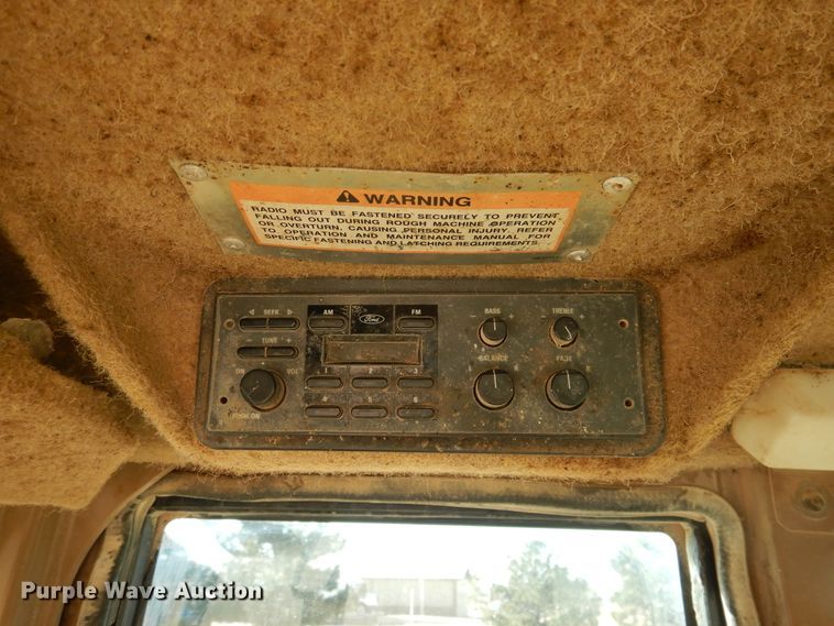 image for item HL9518 1999 Caterpillar 924F  wheel loader