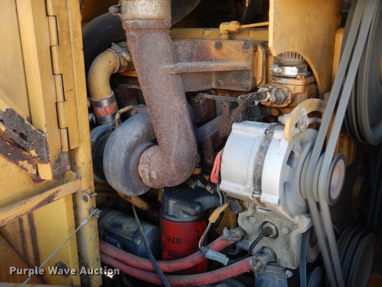 image for item HL9518 1999 Caterpillar 924F  wheel loader