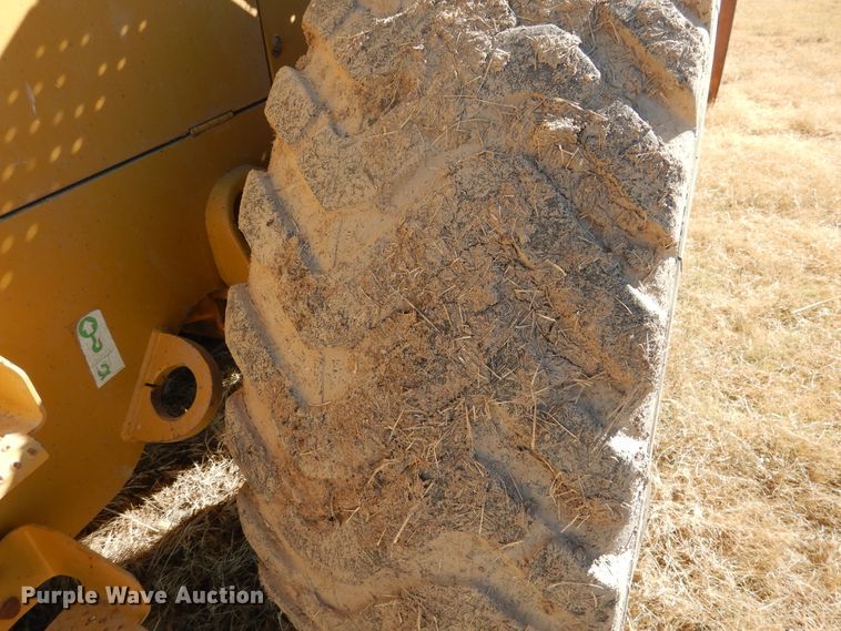 image for item HL9518 1999 Caterpillar 924F  wheel loader