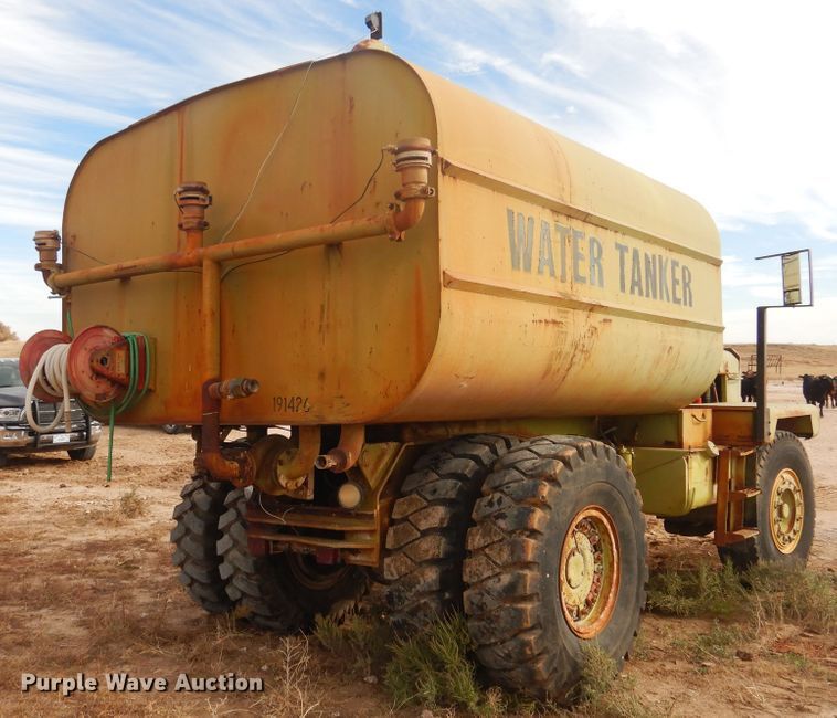 image for item HL9522 Euclid 270FD  water wagon