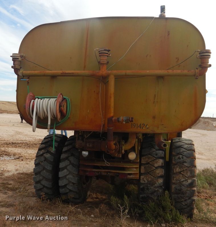 image for item HL9522 Euclid 270FD  water wagon