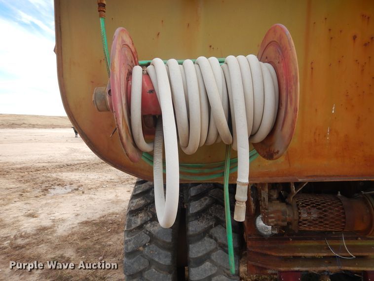 image for item HL9522 Euclid 270FD  water wagon