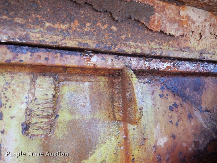 image for item HL9522 Euclid 270FD  water wagon