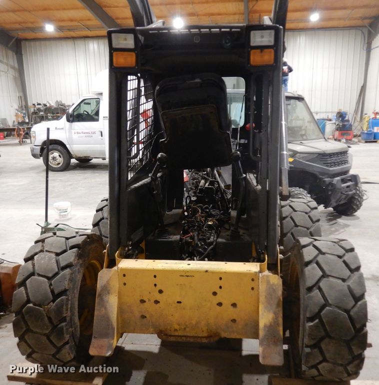image for item HN9425 2006 New Holland L170  skid steer loader