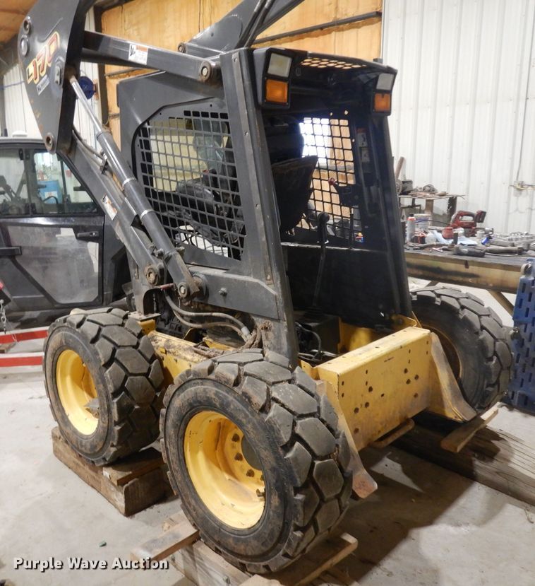 image for item HN9425 2006 New Holland L170  skid steer loader