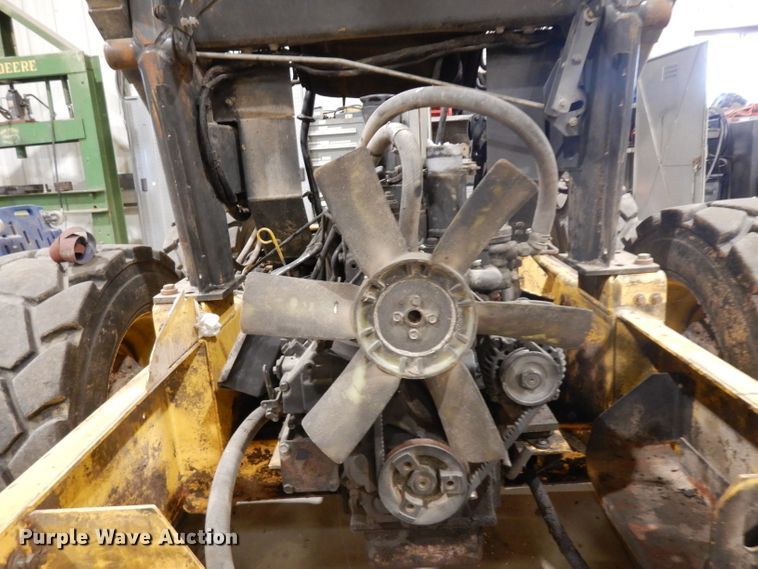 image for item HN9425 2006 New Holland L170  skid steer loader