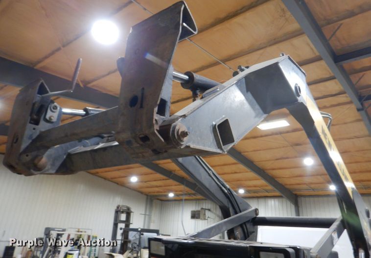 image for item HN9425 2006 New Holland L170  skid steer loader