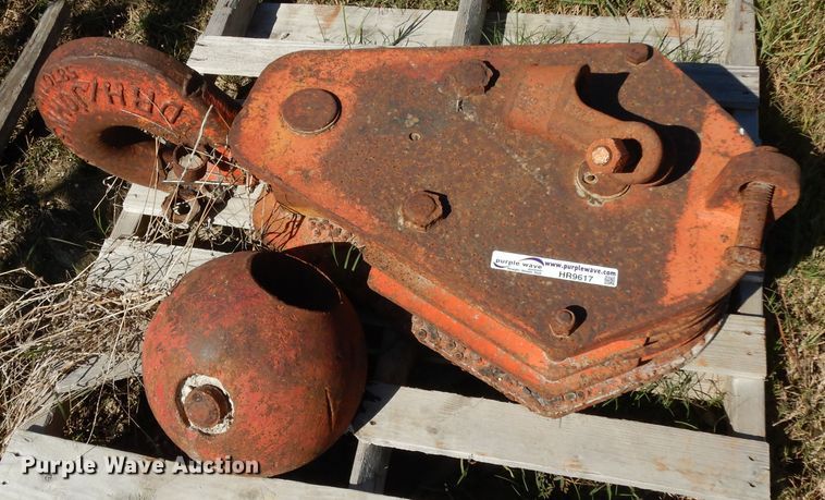 image for item HR9617 (3) crane blocks