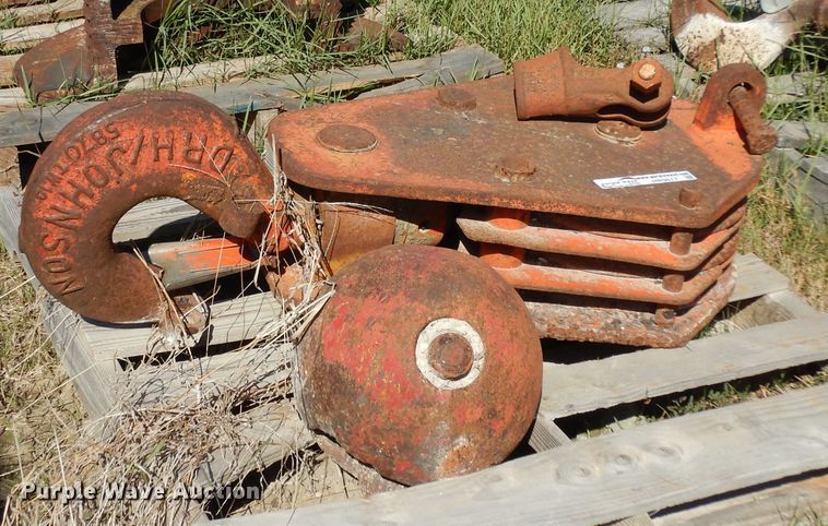 image for item HR9617 (3) crane blocks