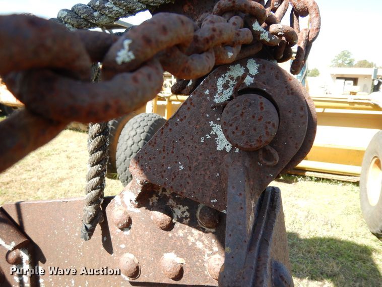 image for item HR9619 Hendrix 40MS clamshell bucket