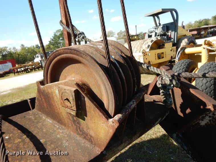 image for item HR9619 Hendrix 40MS clamshell bucket