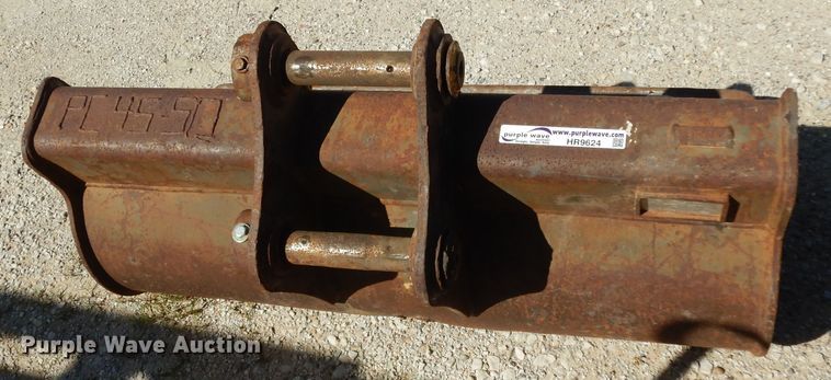 image for item HR9624 (3) excavator buckets