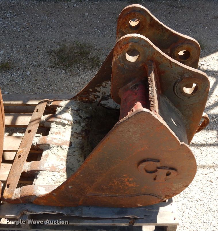 image for item HR9624 (3) excavator buckets