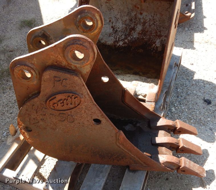 image for item HR9624 (3) excavator buckets