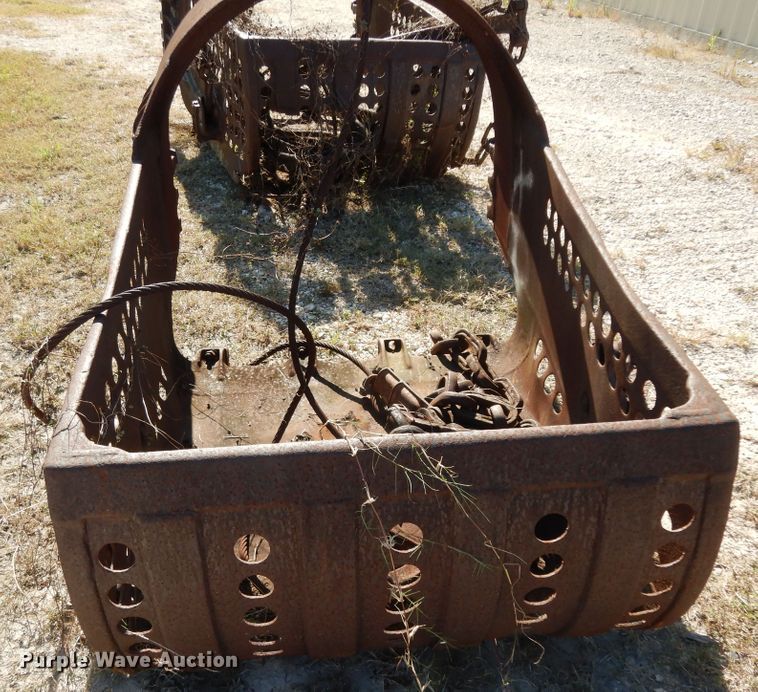 image for item HR9626 (2) crane buckets