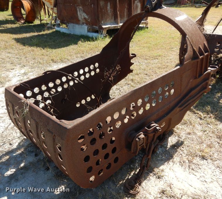 image for item HR9626 (2) crane buckets