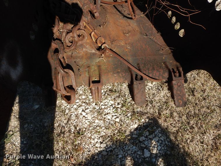 image for item HR9626 (2) crane buckets