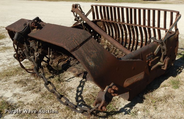 image for item HR9626 (2) crane buckets