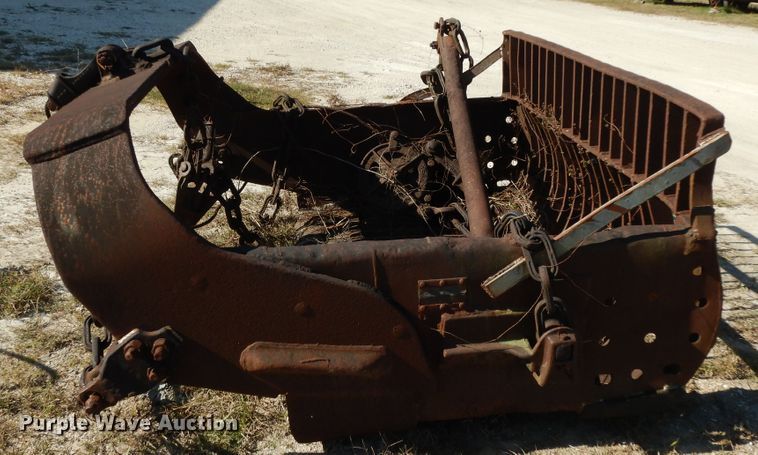 image for item HR9626 (2) crane buckets