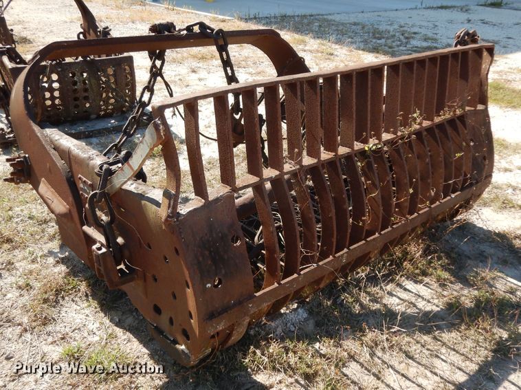 image for item HR9626 (2) crane buckets