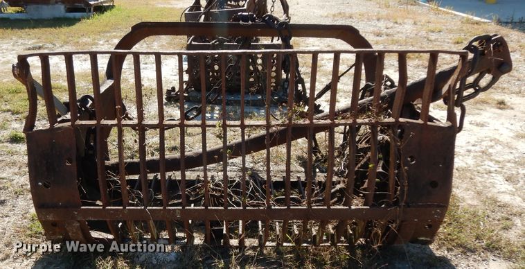 image for item HR9626 (2) crane buckets