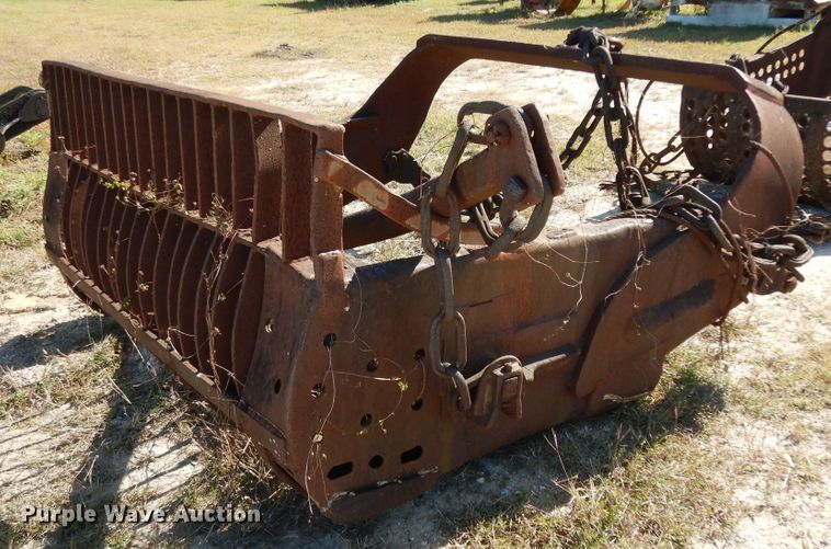 image for item HR9626 (2) crane buckets