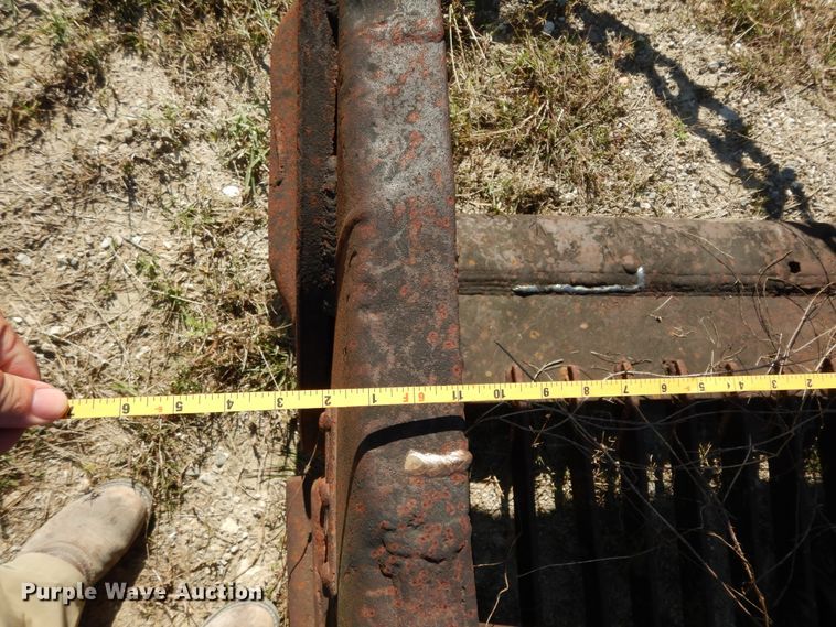 image for item HR9626 (2) crane buckets