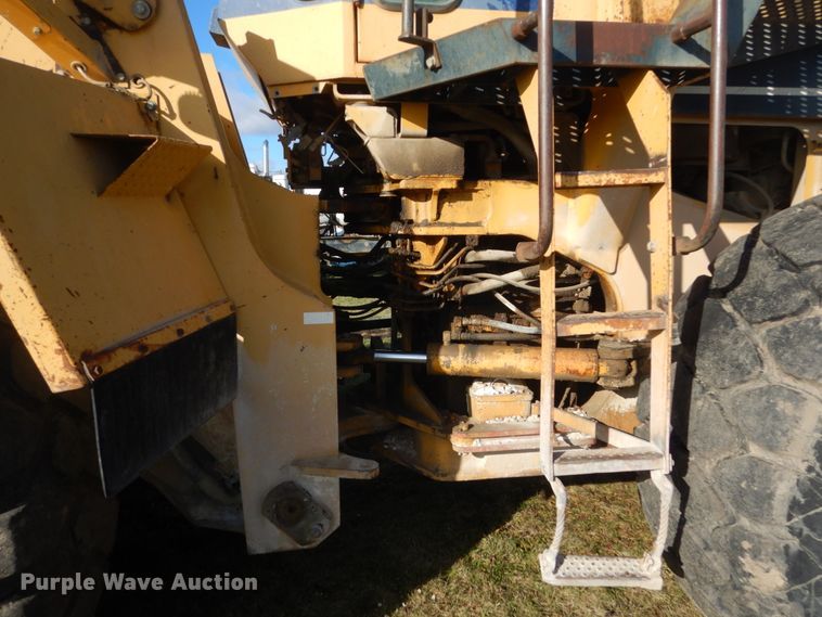 image for item HS9410 1990 Komatsu WA500-1L  wheel loader