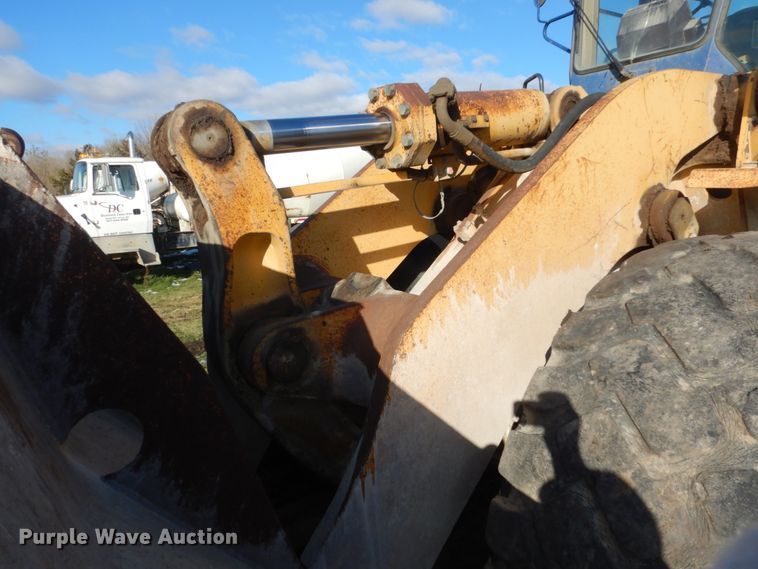 image for item HS9410 1990 Komatsu WA500-1L  wheel loader
