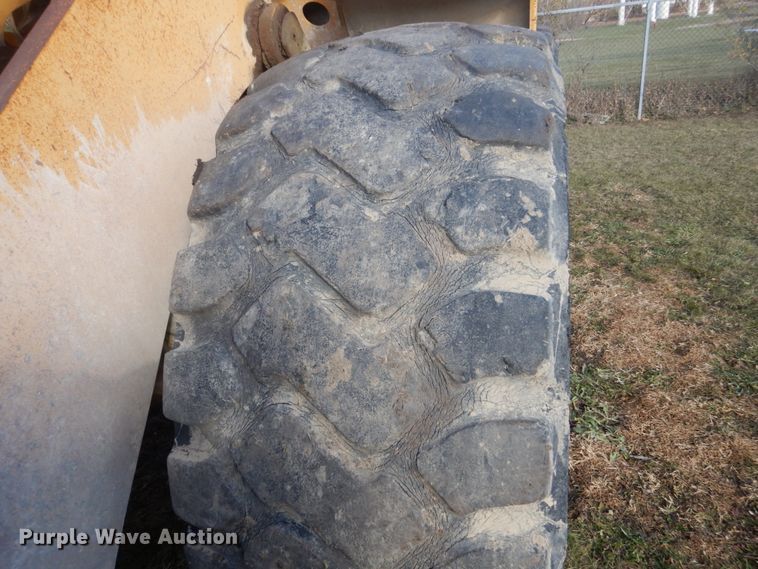 image for item HS9410 1990 Komatsu WA500-1L  wheel loader