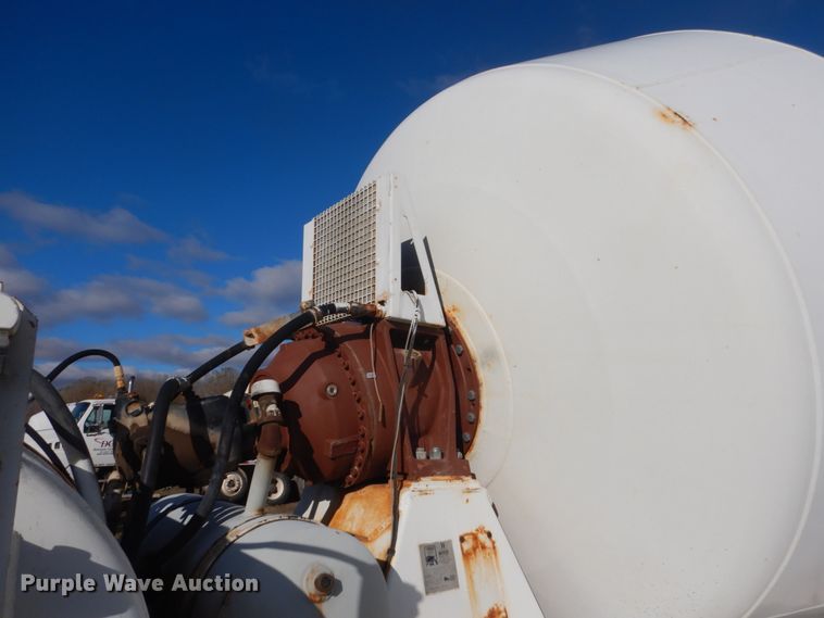 image for item HS9411 1999 International Paystar 5000  ready mix truck