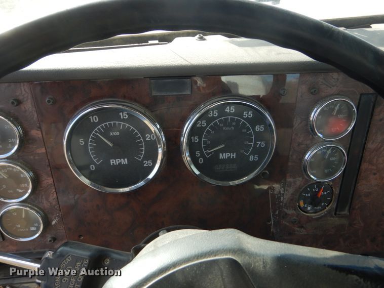 image for item HS9411 1999 International Paystar 5000  ready mix truck