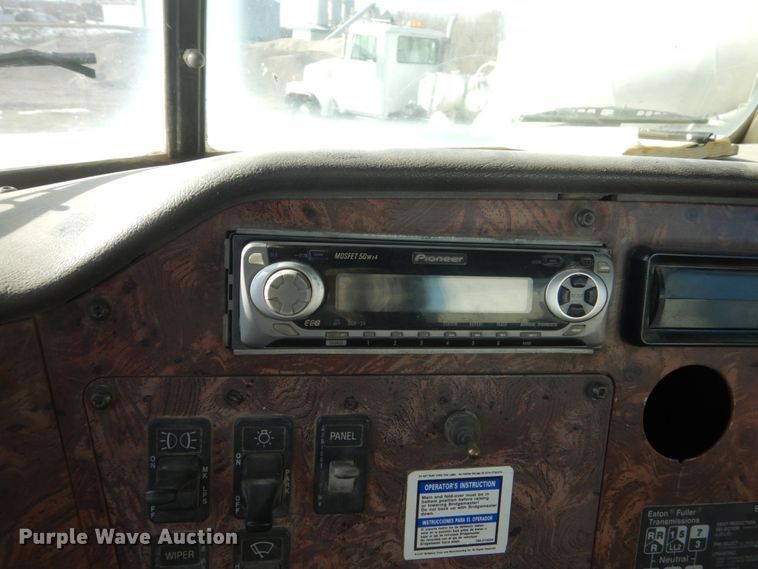 image for item HS9411 1999 International Paystar 5000  ready mix truck