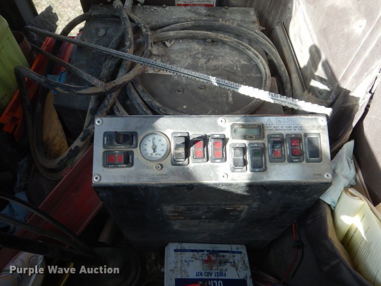 image for item HS9411 1999 International Paystar 5000  ready mix truck