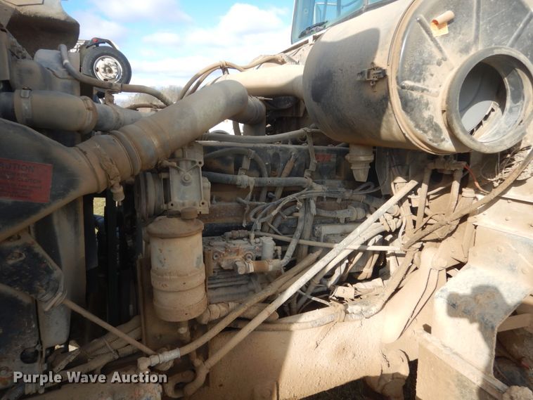 image for item HS9411 1999 International Paystar 5000  ready mix truck