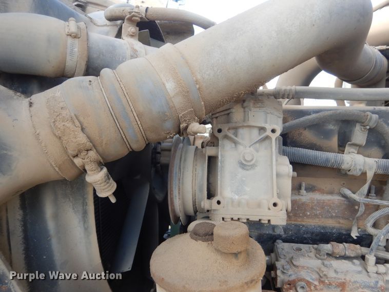 image for item HS9411 1999 International Paystar 5000  ready mix truck