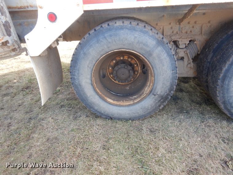 image for item HS9411 1999 International Paystar 5000  ready mix truck