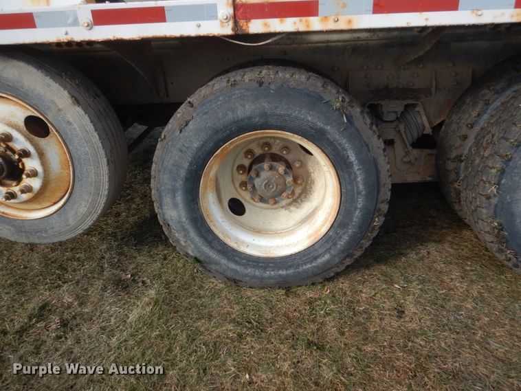 image for item HS9411 1999 International Paystar 5000  ready mix truck