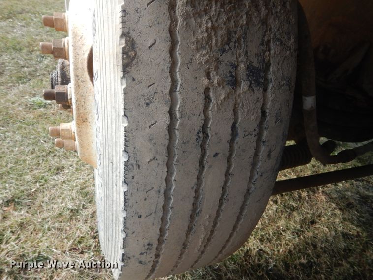 image for item HS9411 1999 International Paystar 5000  ready mix truck