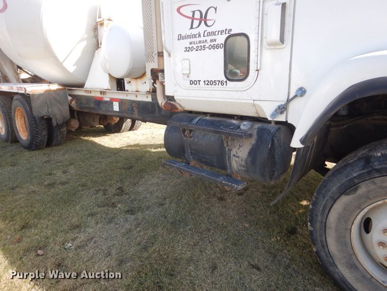 image for item HS9412 1999 International Paystar 5000  ready mix truck