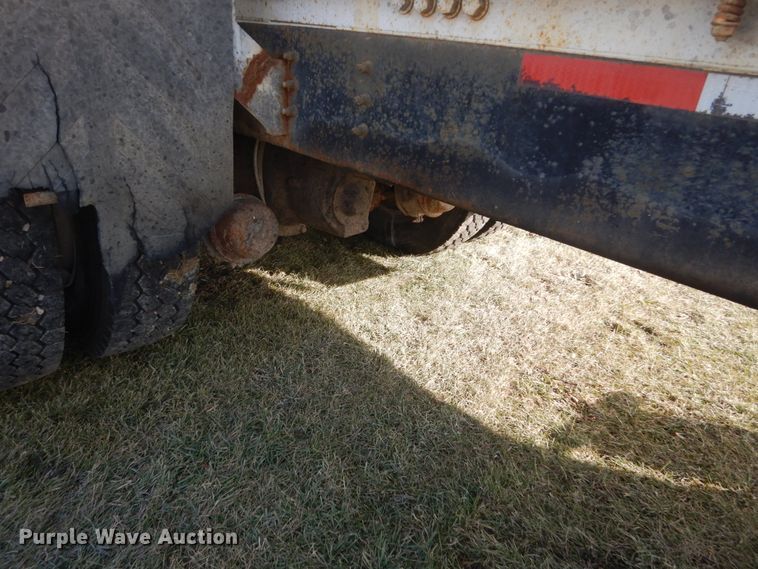 image for item HS9412 1999 International Paystar 5000  ready mix truck