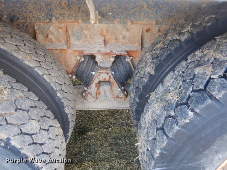 image for item HS9412 1999 International Paystar 5000  ready mix truck