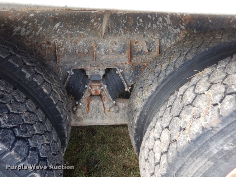 image for item HS9412 1999 International Paystar 5000  ready mix truck