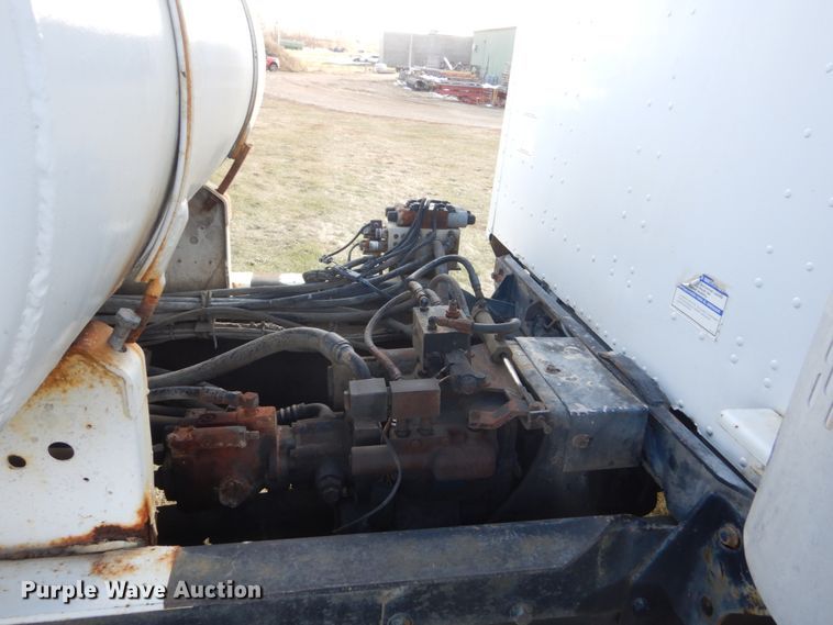 image for item HS9412 1999 International Paystar 5000  ready mix truck