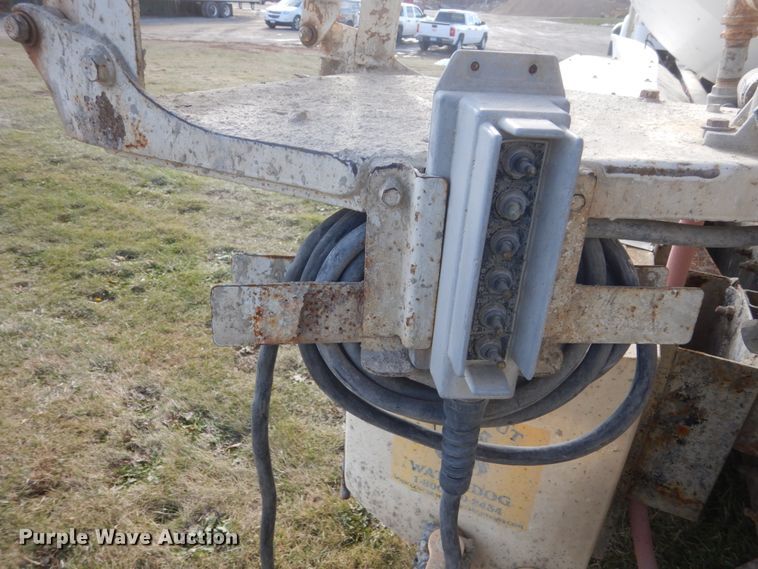 image for item HS9412 1999 International Paystar 5000  ready mix truck